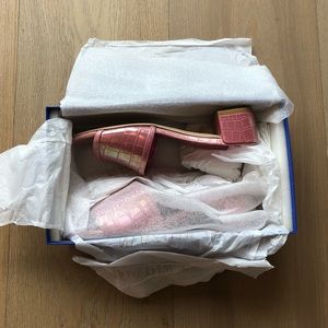 Stuart Weitzman Kitten Heels, size women’s 7.5